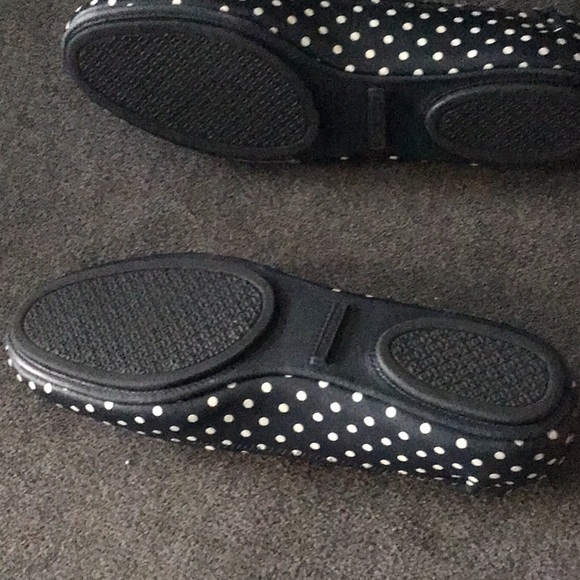 Tory Burch navy and white polka dot leather ballet flats - Picture 2 of 3